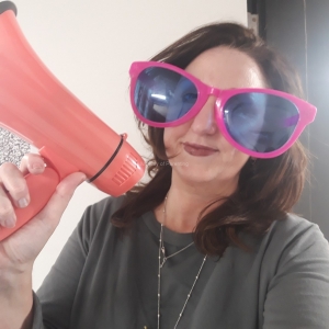 praise-glasses-JG